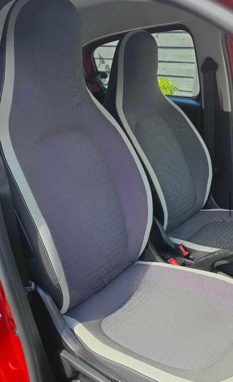 Renault Twingo 0.9L Dynamique Red #4