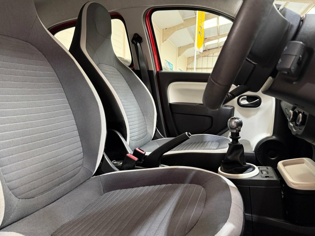 Renault Twingo 0.9L Dynamique Red #6