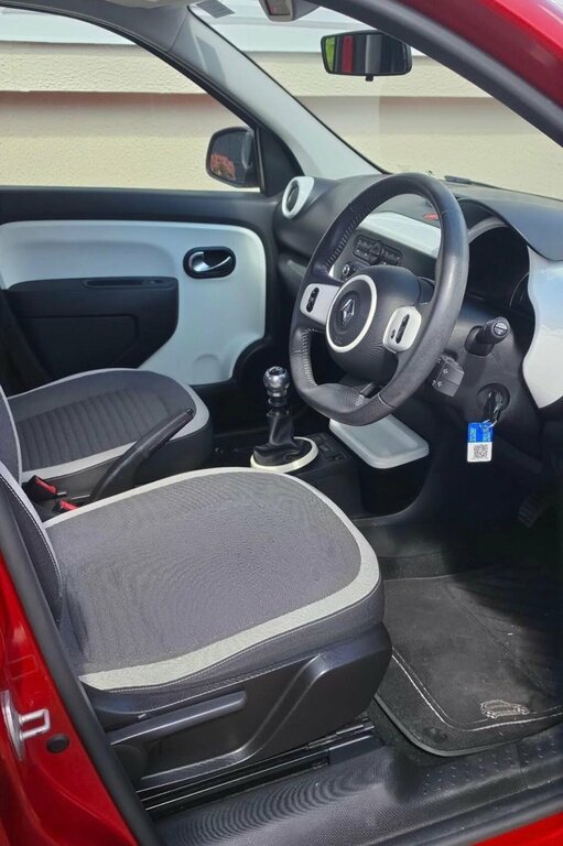 Renault Twingo 0.9L Dynamique Red #3