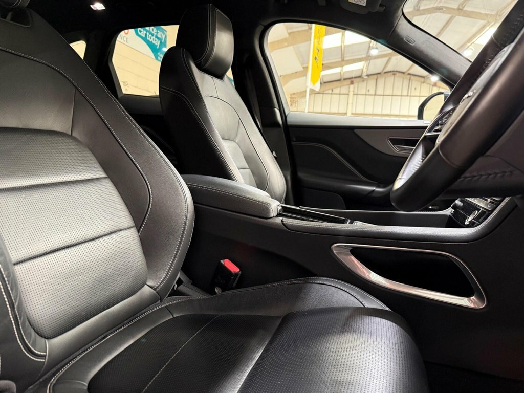 Jaguar F-Pace 2L Chequered Flag Grey #6