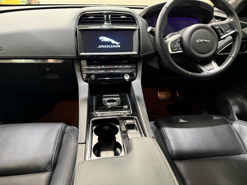 Jaguar F-Pace 2L Chequered Flag Grey #2