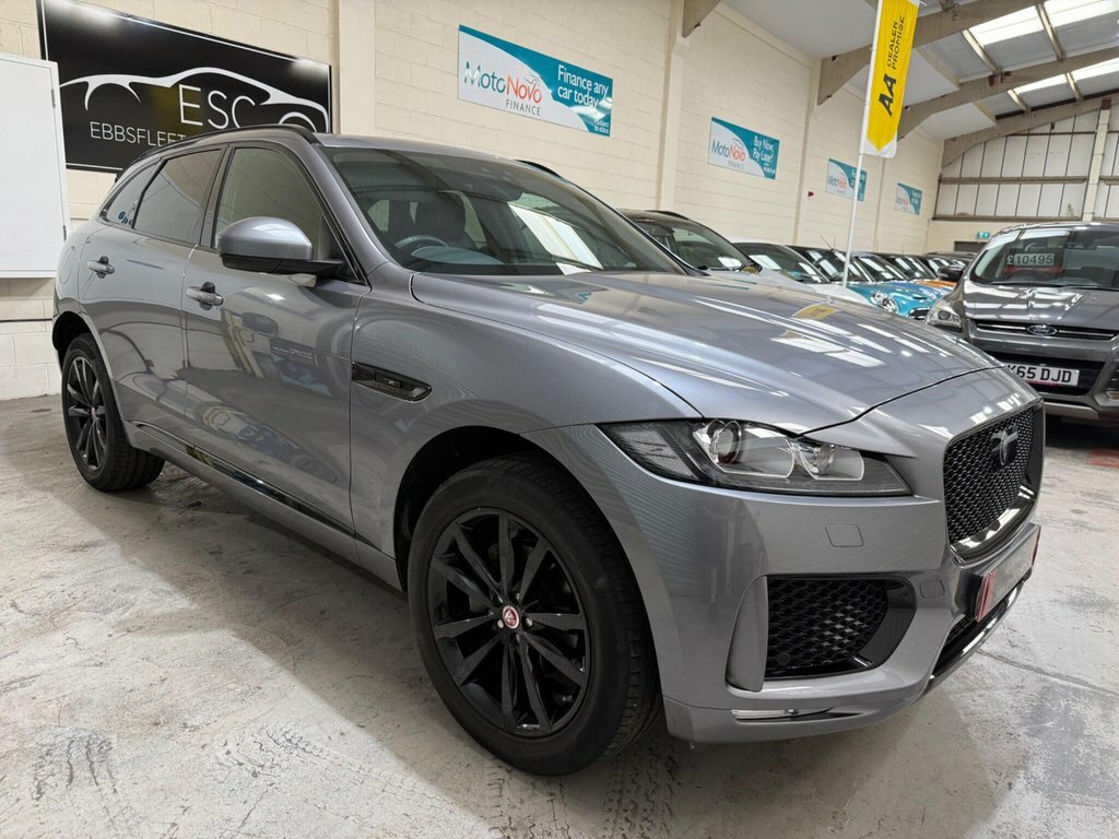 Jaguar F-Pace 2L Chequered Flag Grey