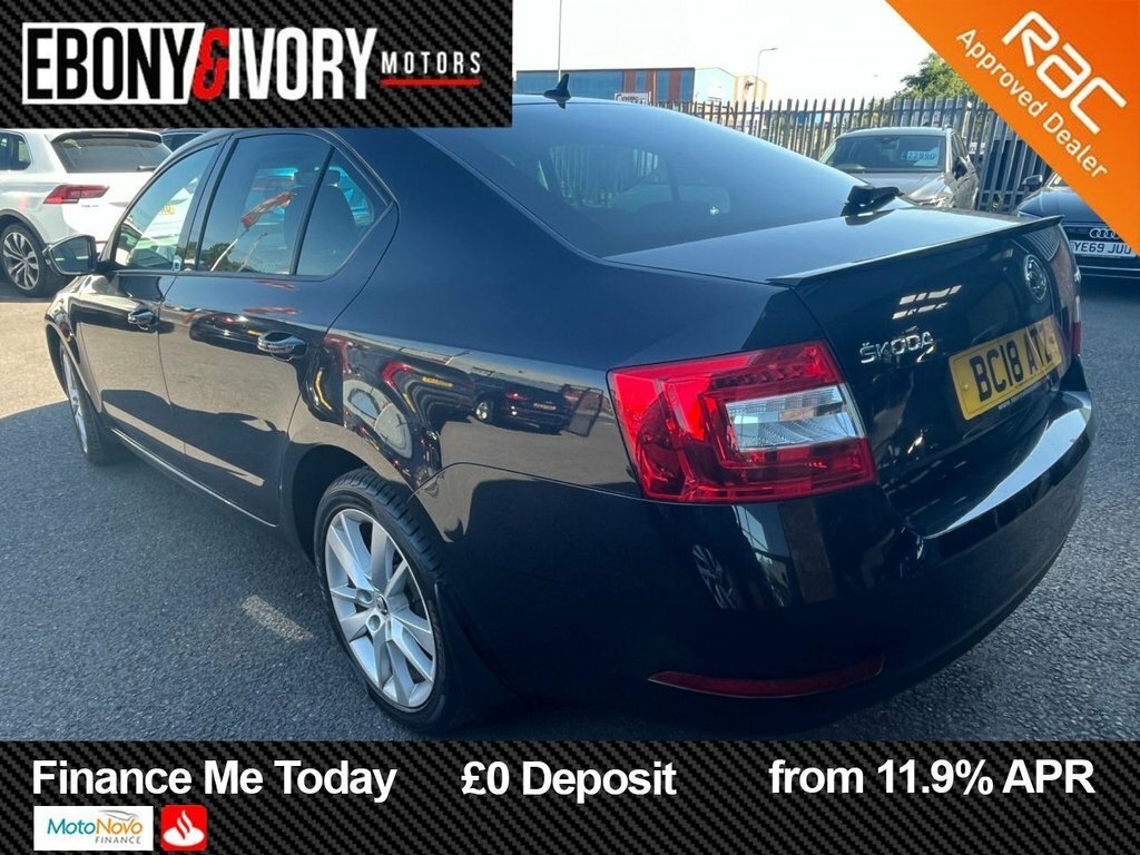 Skoda Octavia 1.5L Se L Black #3