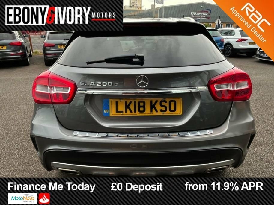 Mercedes-Benz GLA Class 2.1L Amg Line Grey #4