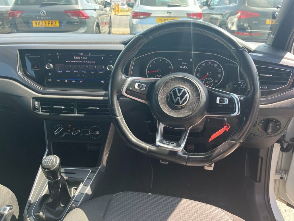 Volkswagen Polo Active Blue #9