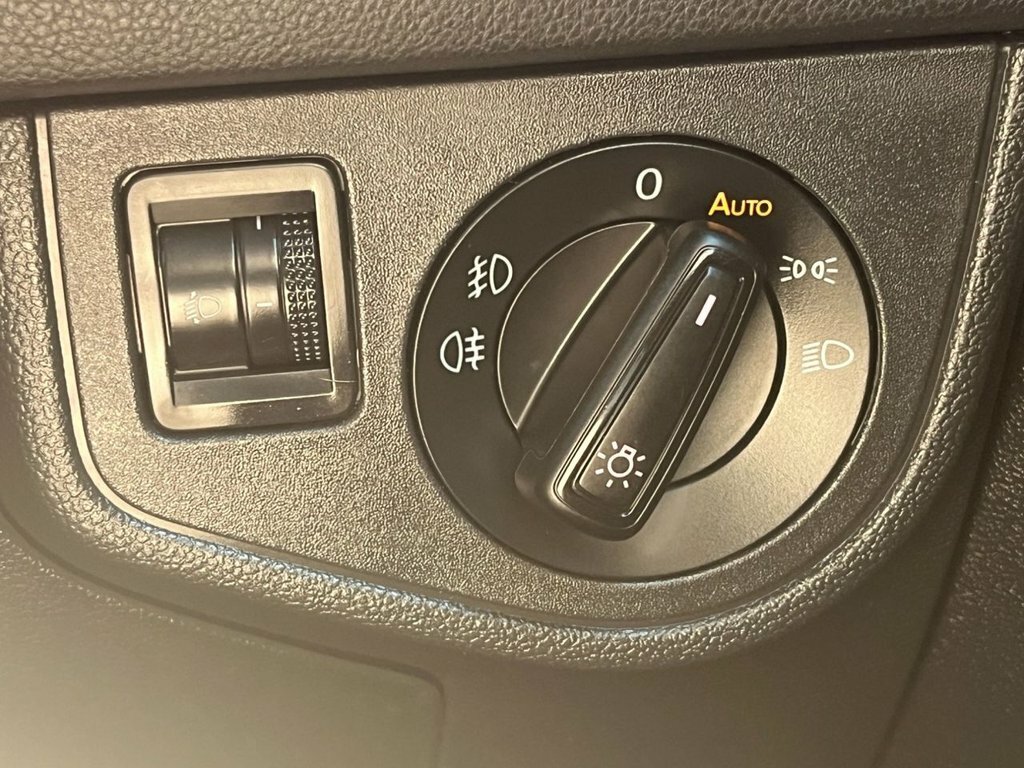 Volkswagen Polo Active Blue #16