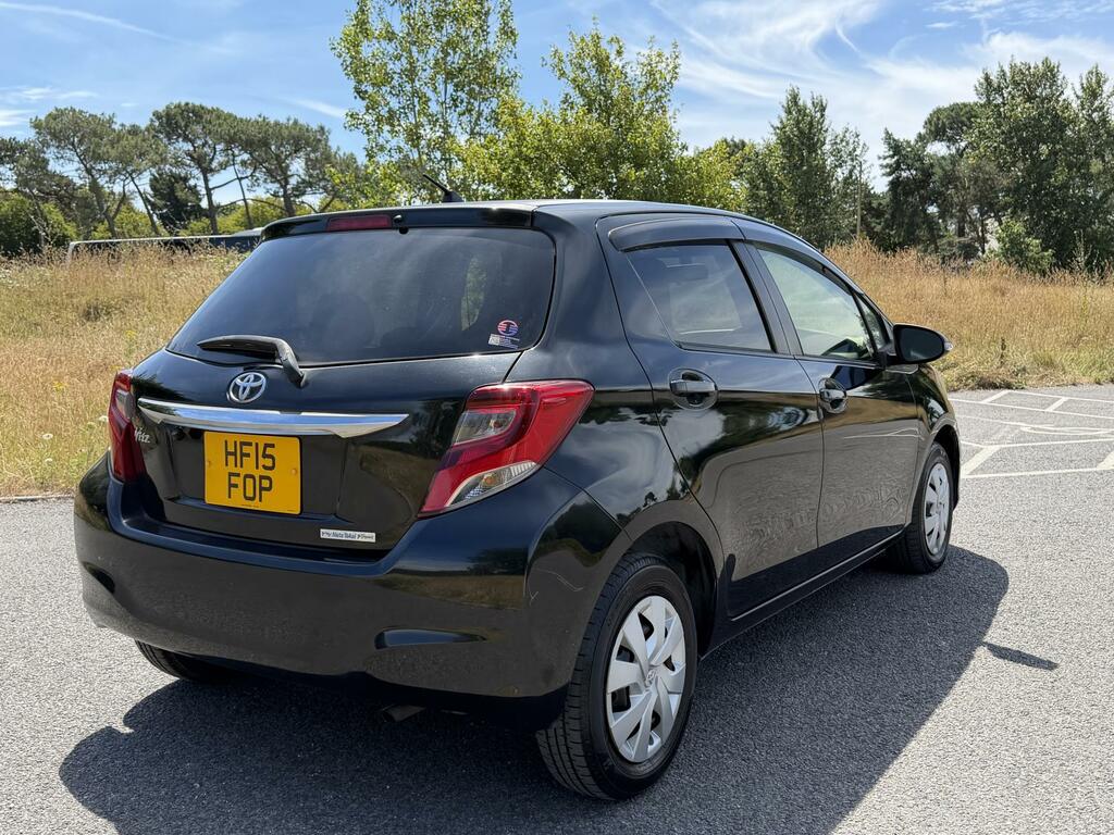 Toyota Vitz 1.0 2015 Toyota Vitz 1.0 Black Black #4