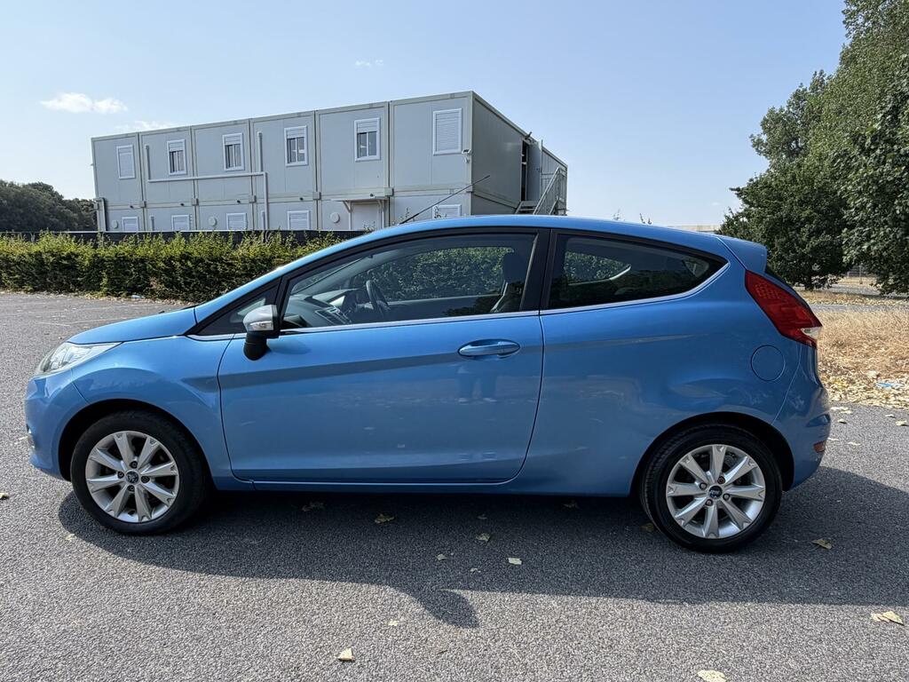 Ford Fiesta 1.25 Zetec Hatchback 133 G Km 8 CA09OHU Blue #4