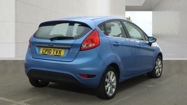 Ford Fiesta Hatchback 1.4 Zetec 201010 Red #9