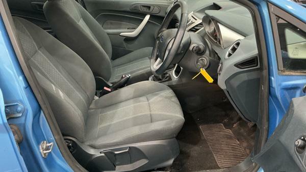 Ford Fiesta Hatchback 1.4 Zetec 201010 Red #2