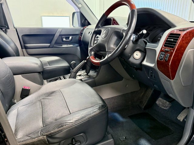 Mitsubishi Shogun Suv 3.2 Di-d Elegance 2006 Grey #9