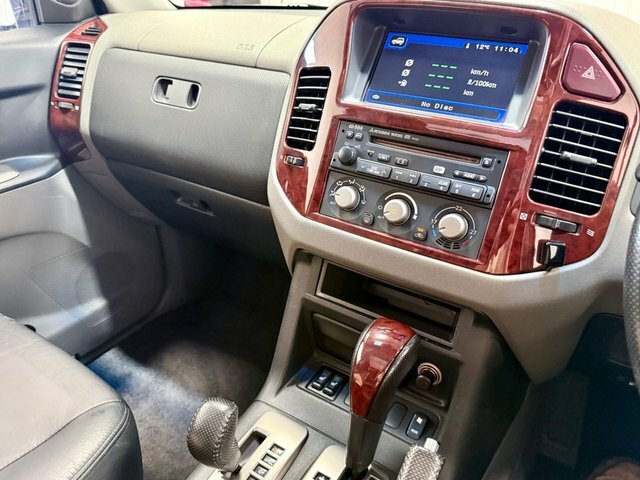 Mitsubishi Shogun Suv 3.2 Di-d Elegance 2006 Grey #10