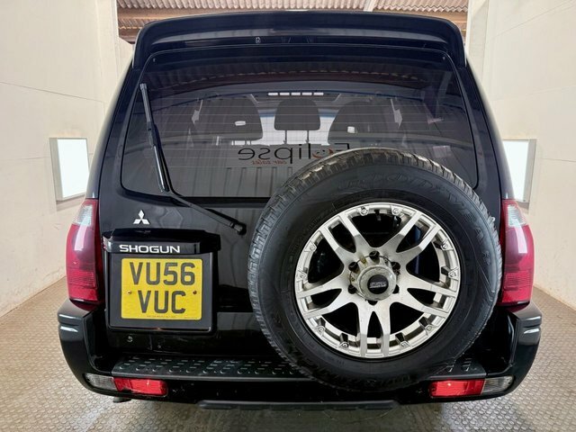 Mitsubishi Shogun 2006 3.2 Di-d Elegance Suv 2 Black #5