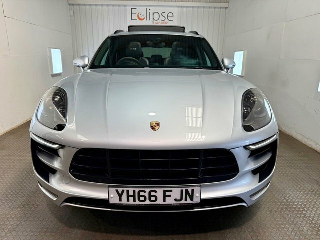 Porsche Macan 2016 3.0T V6 Gts Suv Pdk 4Wd Euro 6 S YH66FJN Silver #2