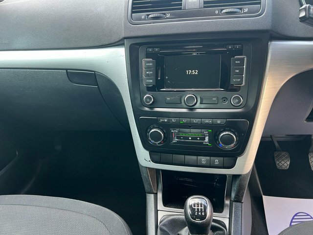 Skoda Yeti Suv 1.2 Tsi S 201414 Black #28