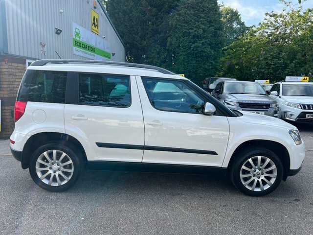 Skoda Yeti 1.2 Tsi Se Outdoor Euro 5 105 P White #4