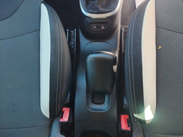 Fiat 500L 1.4 L Pop Star White #22