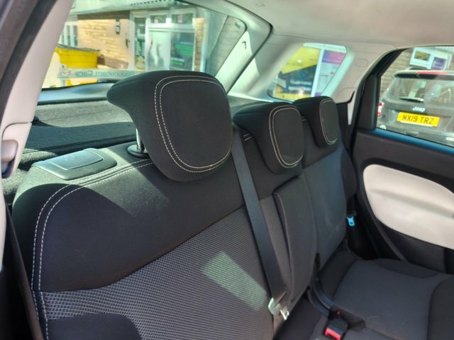 Fiat 500L 1.4 L Pop Star White #16