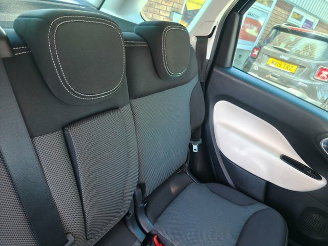Fiat 500L 1.4 L Pop Star White #34