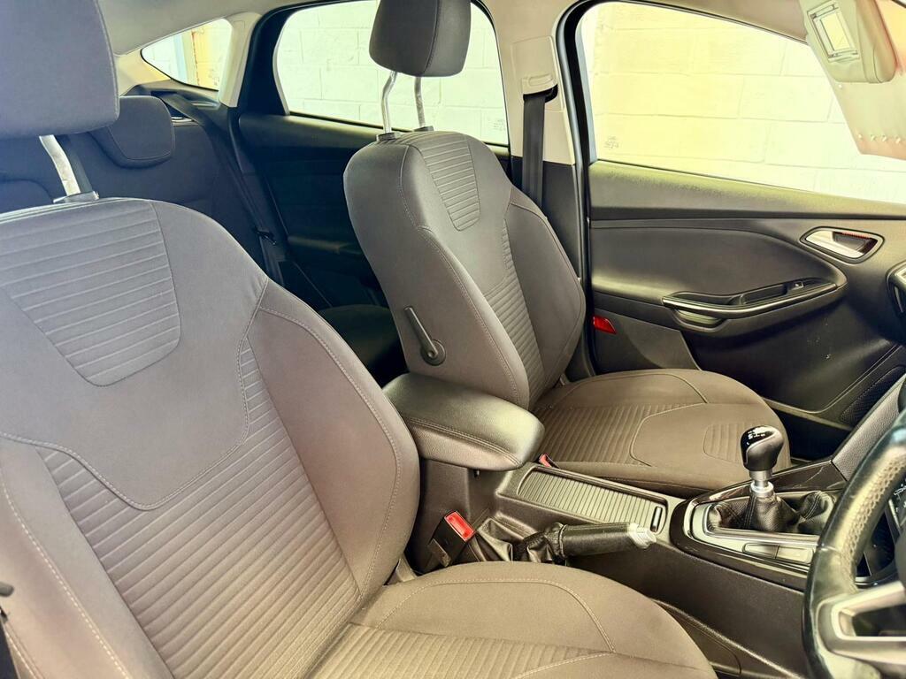 Ford Focus 1.5 Tdci Zetec Edition Euro 6 Ss Fsh, 83Mpg Grey #17