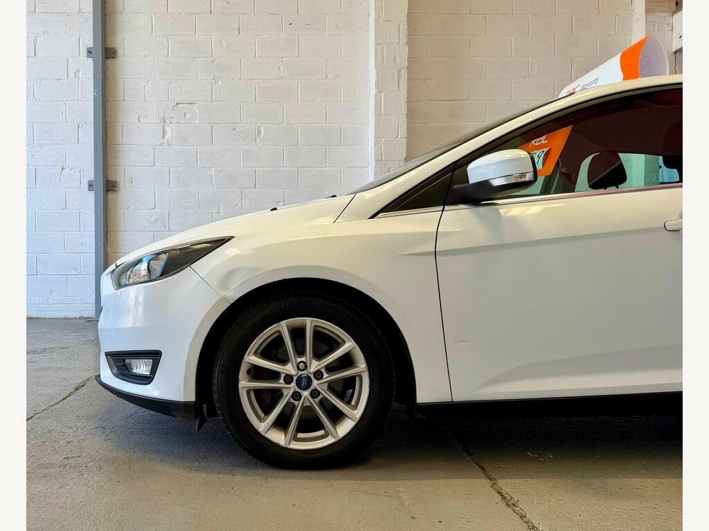Ford Focus 1.0T Ecoboost Zetec Euro 6 S S White #6