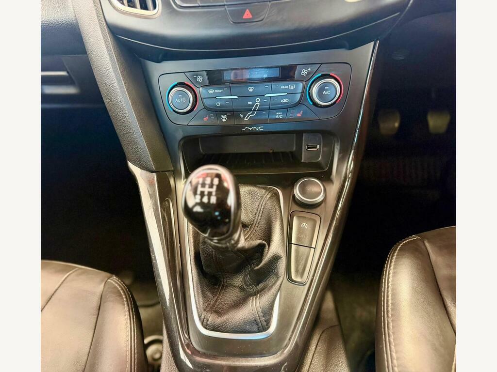 Ford Focus 1.6 Zetec Tdci 114 Bhp White #13