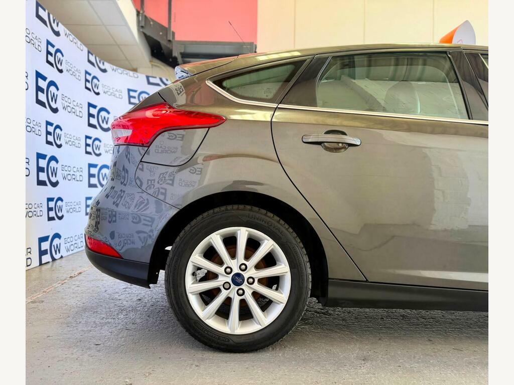 Ford Focus 1.6 Zetec Tdci 114 Bhp White #11
