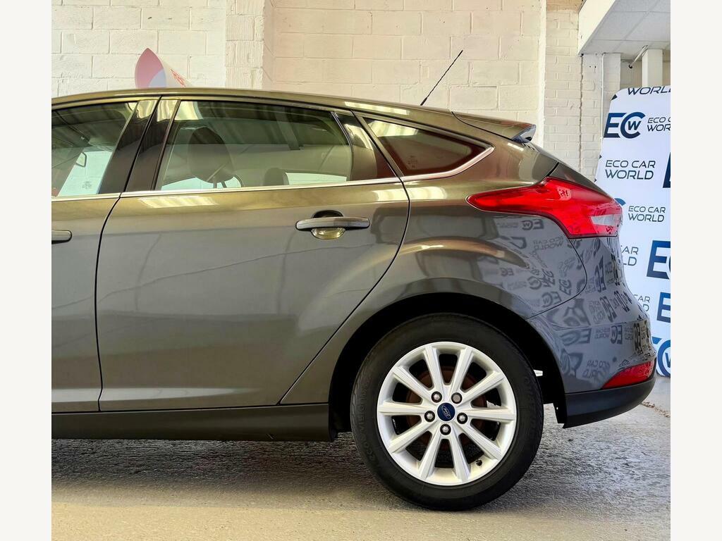 Ford Focus 1.6 Zetec Tdci 114 Bhp White #9