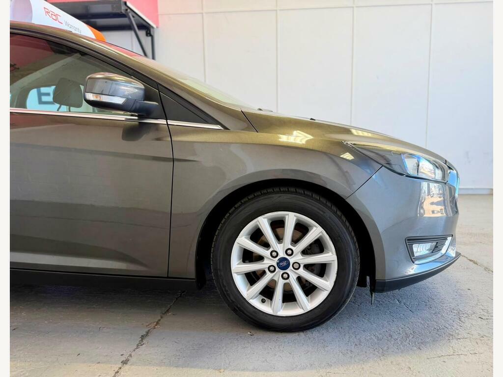Ford Focus 1.6 Zetec Tdci 114 Bhp White #10