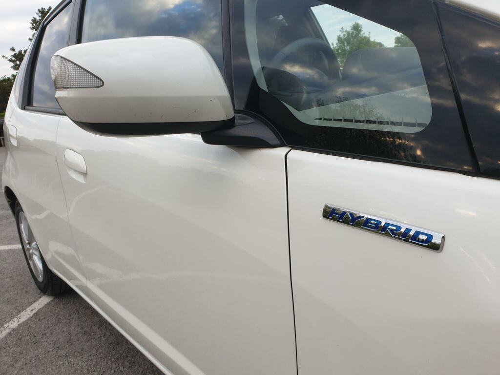 Honda Jazz 1.3H Ima Hx Cvt Euro 5 White #4