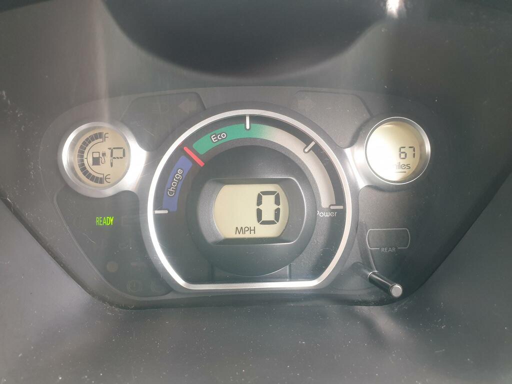 Peugeot ION Hatchback White #12