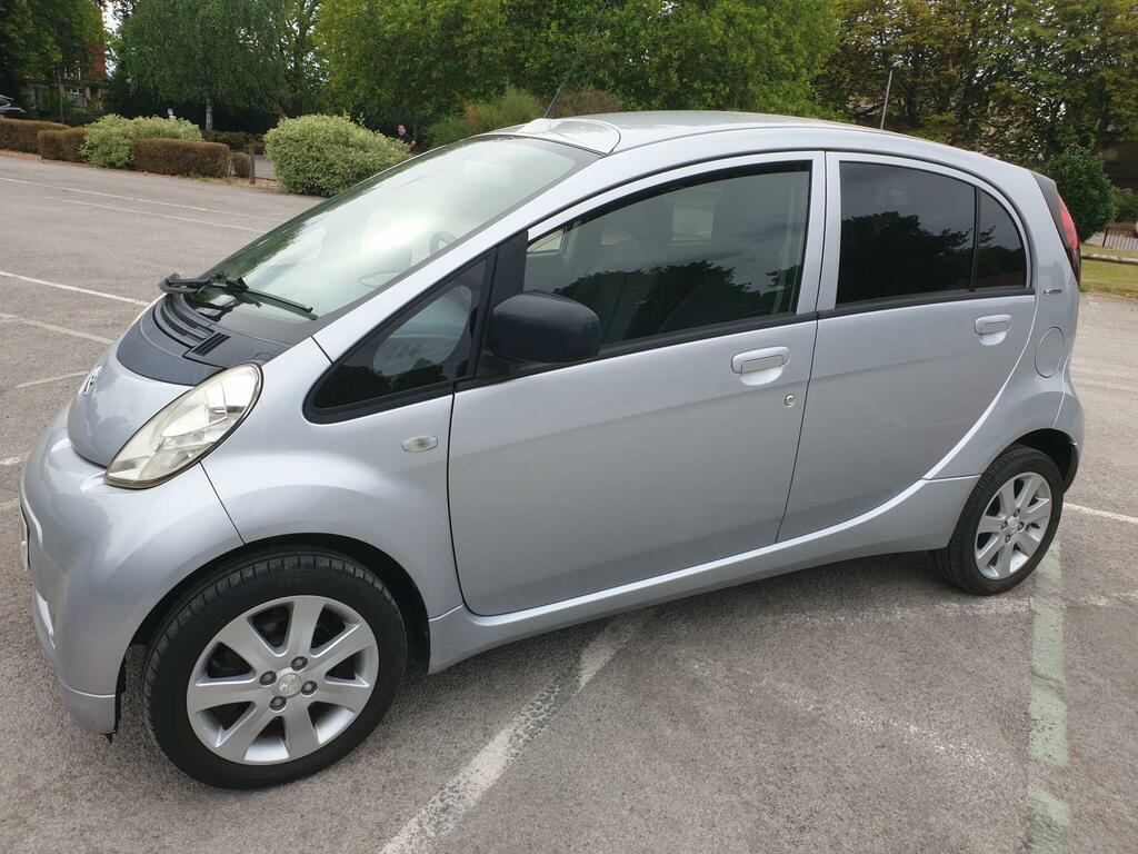 Peugeot ION Hatchback White #29