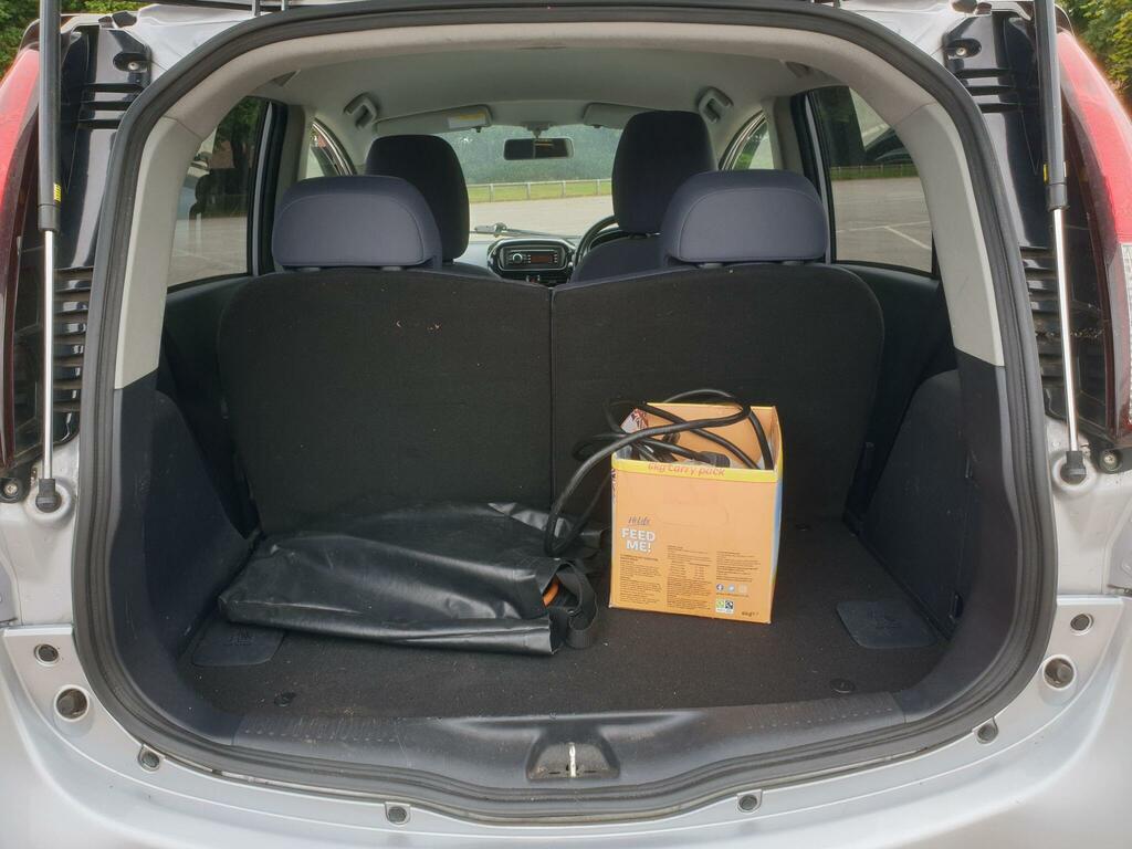 Peugeot ION Hatchback White #24