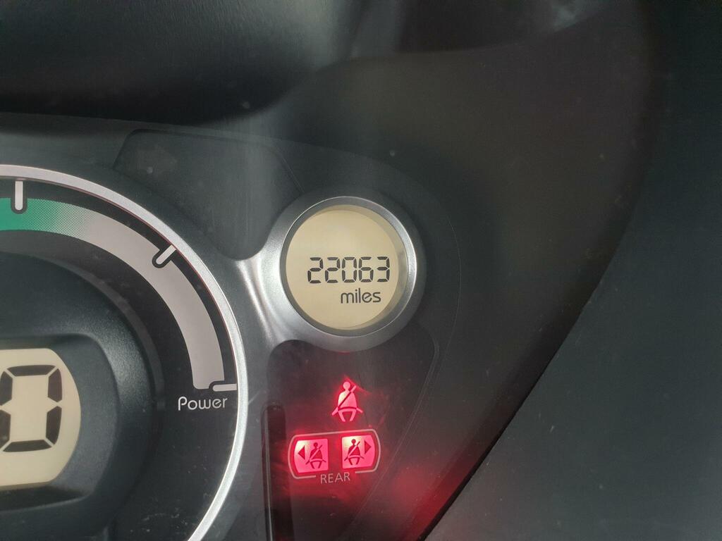 Peugeot ION Hatchback White #13