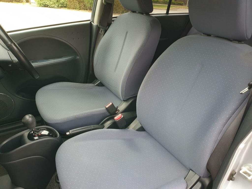 Peugeot ION Hatchback White #19