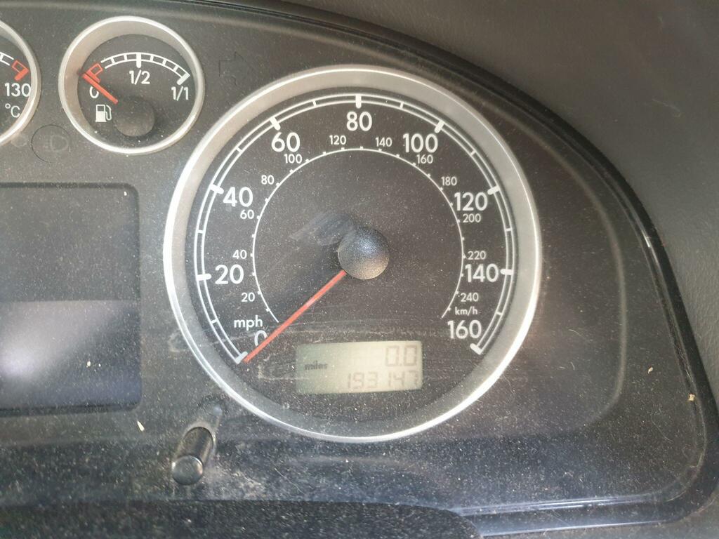 Volkswagen Passat S Silver #9