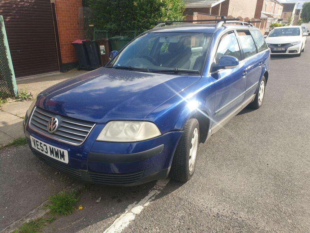 Volkswagen Passat 1.9 Tdi Pd S Blue #2