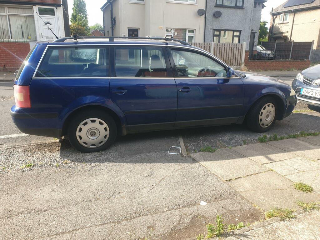 Volkswagen Passat S Silver #7