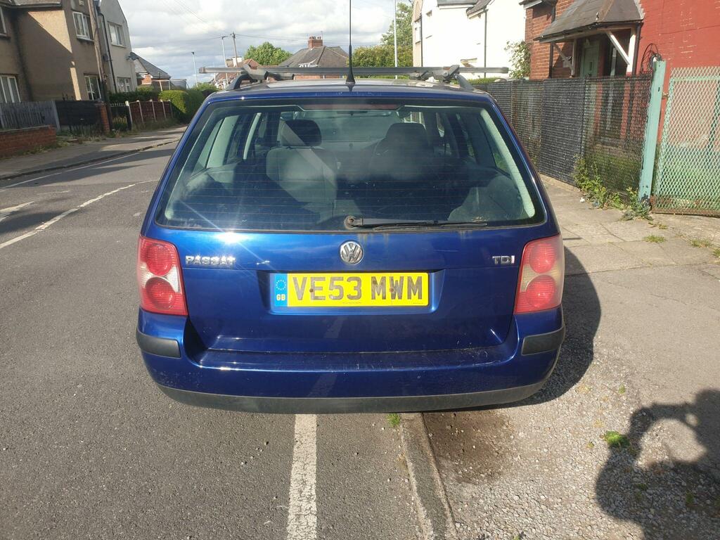 Volkswagen Passat 1.9 Tdi Pd S Blue #4