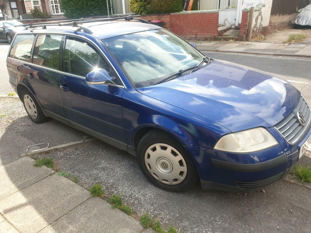 Volkswagen Passat 1.9 Tdi Pd S Blue