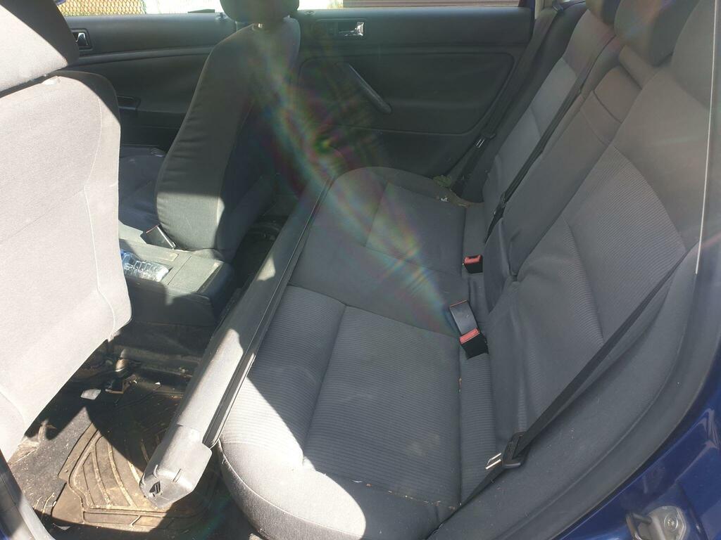 Volkswagen Passat S Silver #14