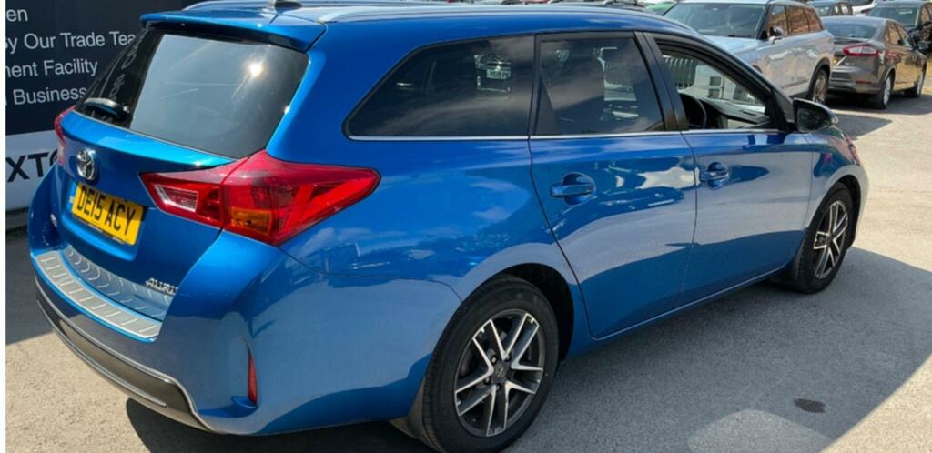 Toyota Auris Icon Blue #5