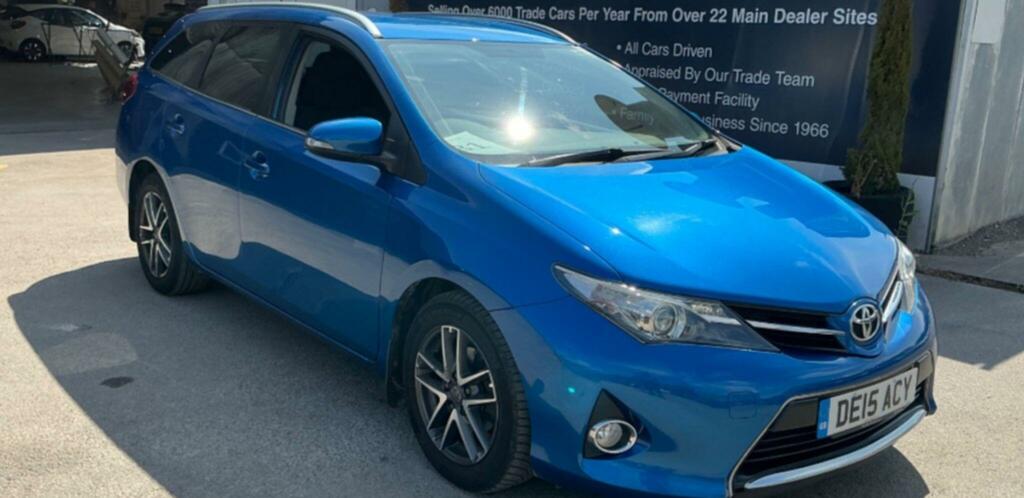 Toyota Auris Icon Blue