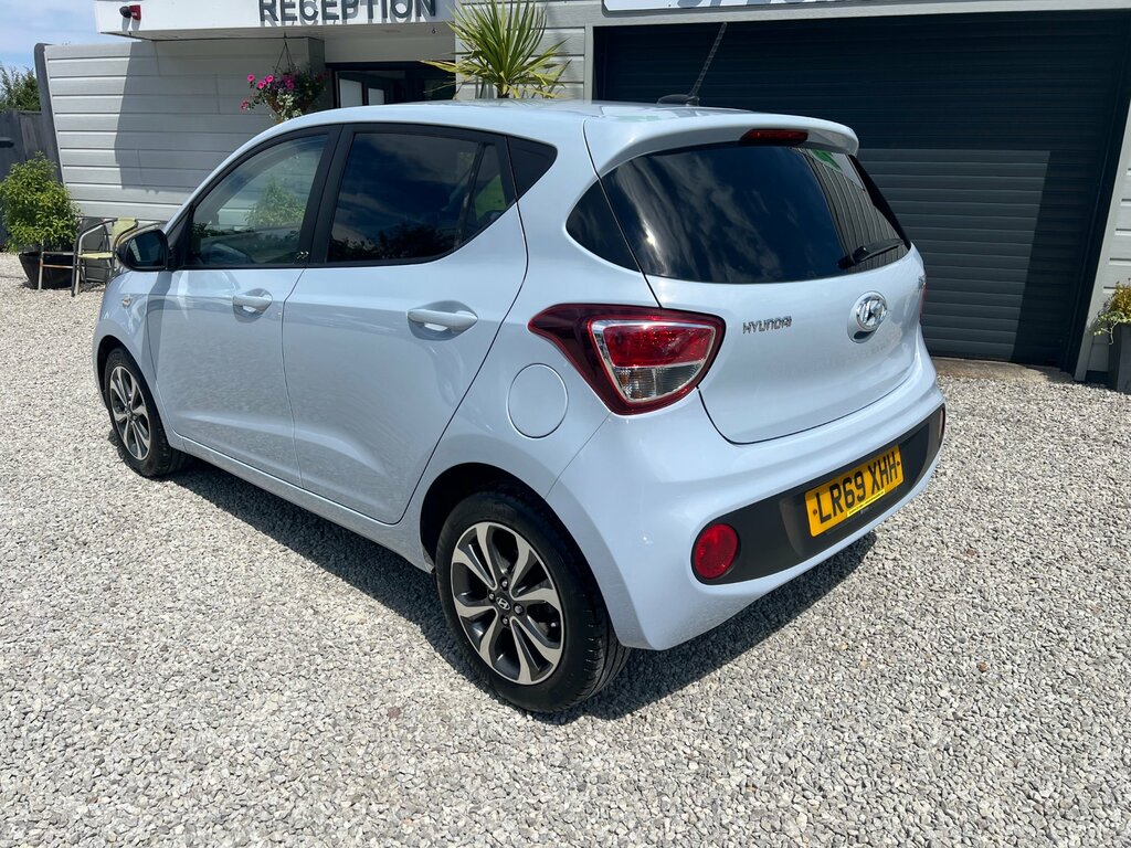 Hyundai I10 1.0 Play Hatchback Euro 6 67 Ps Grey #2
