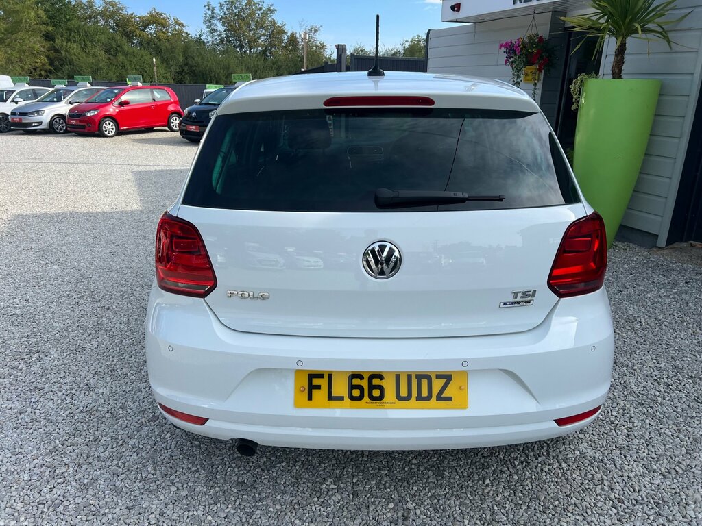 Volkswagen Polo 1.2 Tsi Bluemotion Tech Match Hatchback FL66UDZ White #3