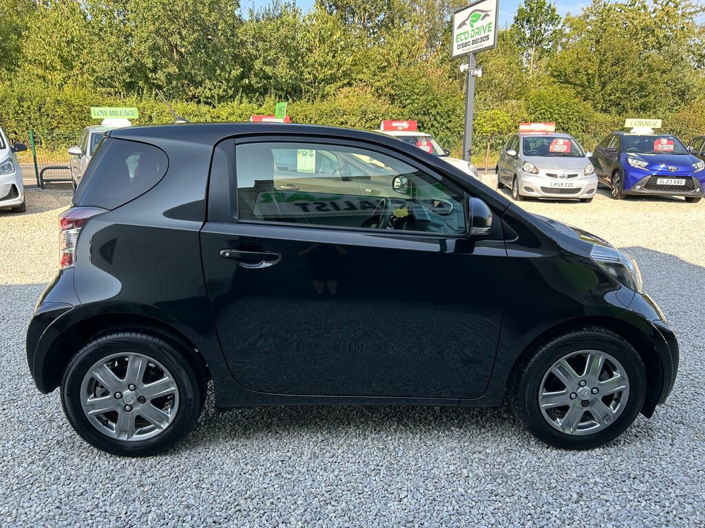 Toyota IQ 1.0 Vvt-i 2 Hatchback Multidrive Euro 5 Black #5