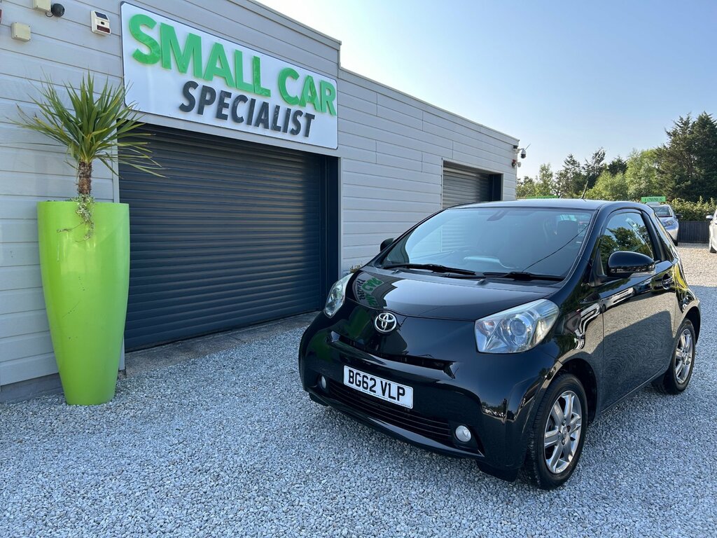 Toyota IQ 2 Orange #10