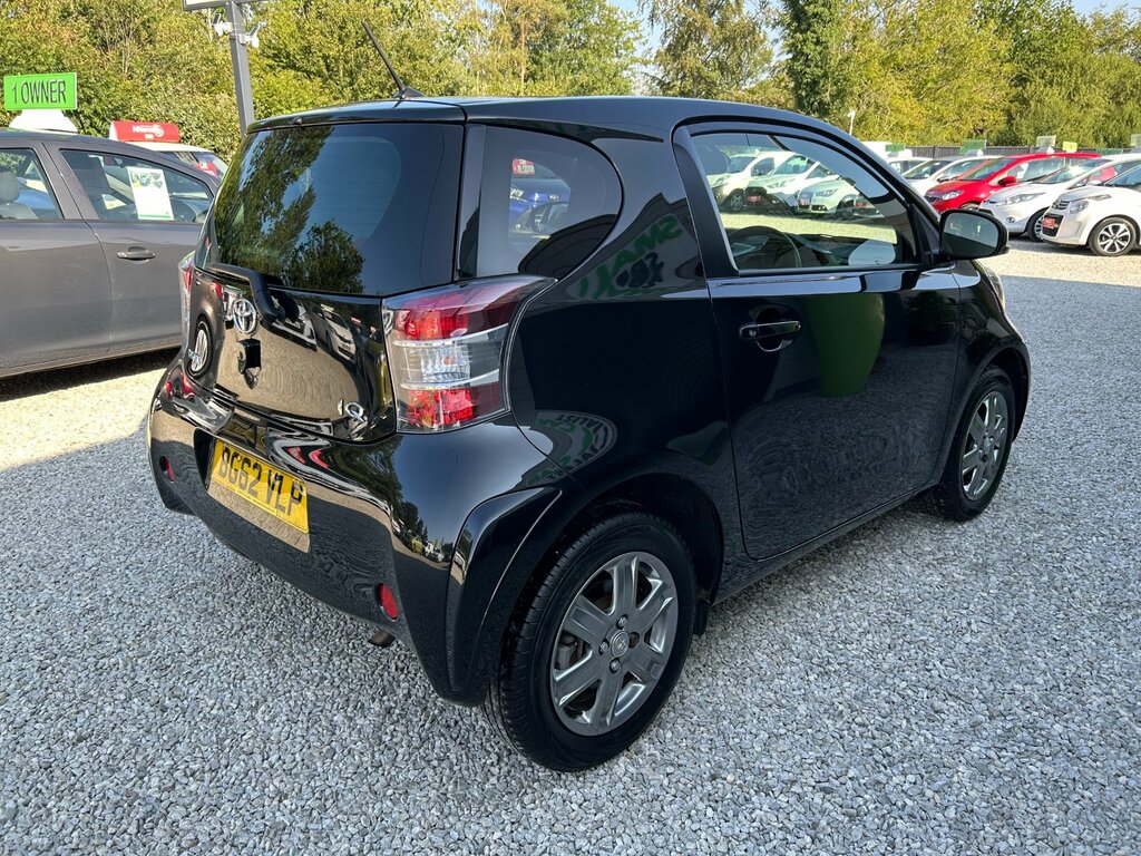 Toyota IQ 1.0 Vvt-i 2 Hatchback Multidrive Euro 5 Black