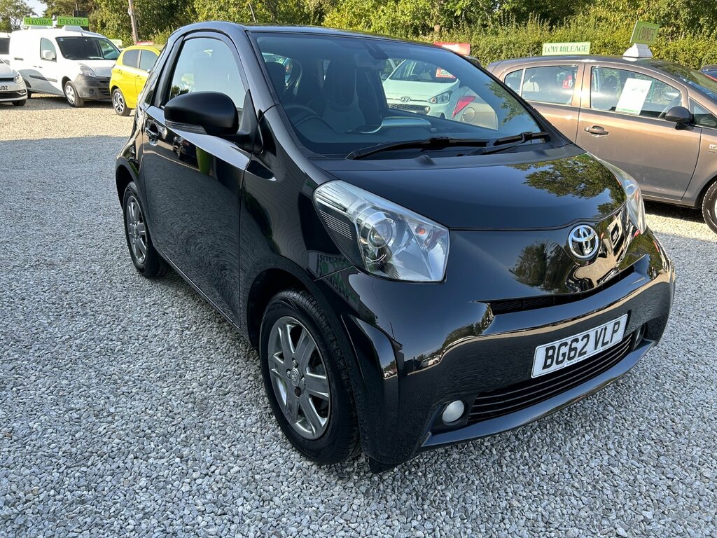 Toyota IQ 2 Orange #9