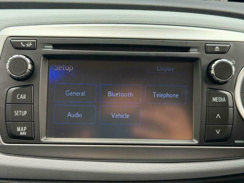 Toyota Yaris Vvt-i Trend White #22